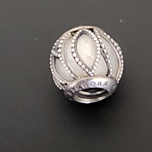 Pandora Intertwining Radiance Charm with Clear Zirconia - Picture 4 of 8